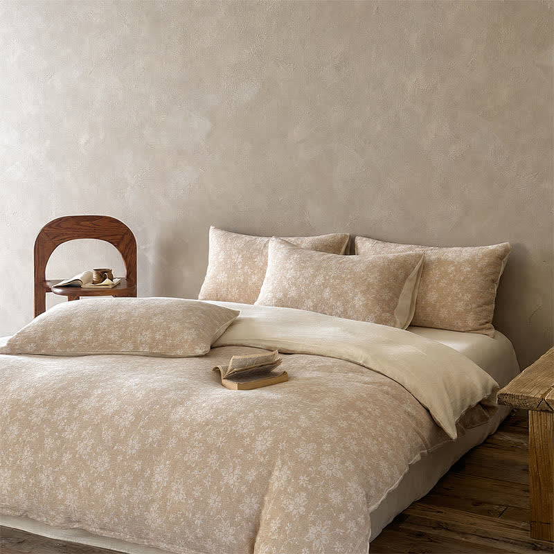 Parure de lit Ownkoti Camel en coton jacquard à motif floral délicat - image 1