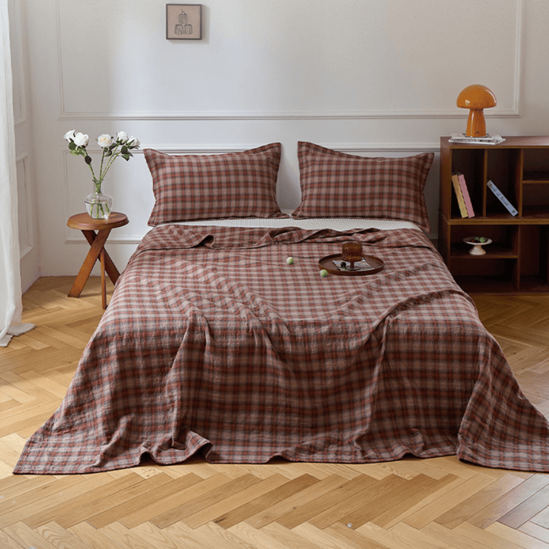 Ensemble de literie en coton à carreaux rétro aux tons naturels Ownkoti - Auburn - Couette avec 2 taies d'oreiller - Roi - image 0