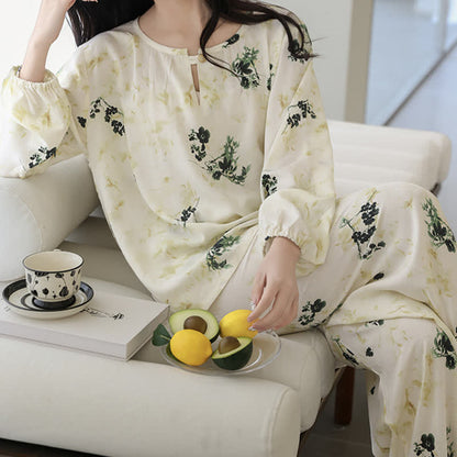 Pyjama femme à manches longues avec un motif floral rustique - image 9