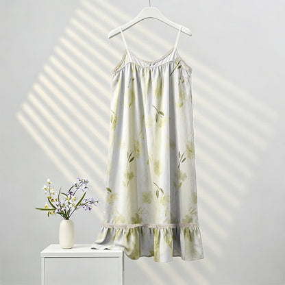 Robe d'intérieur sans manches à motif floral botanique et à volants - image 2