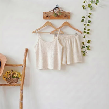 Ensemble pyjama short et débardeur beige jacquard - image 2