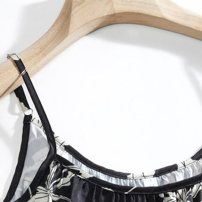 Ensemble pyjama noir avec short à bretelles fines à fleurs - image 8
