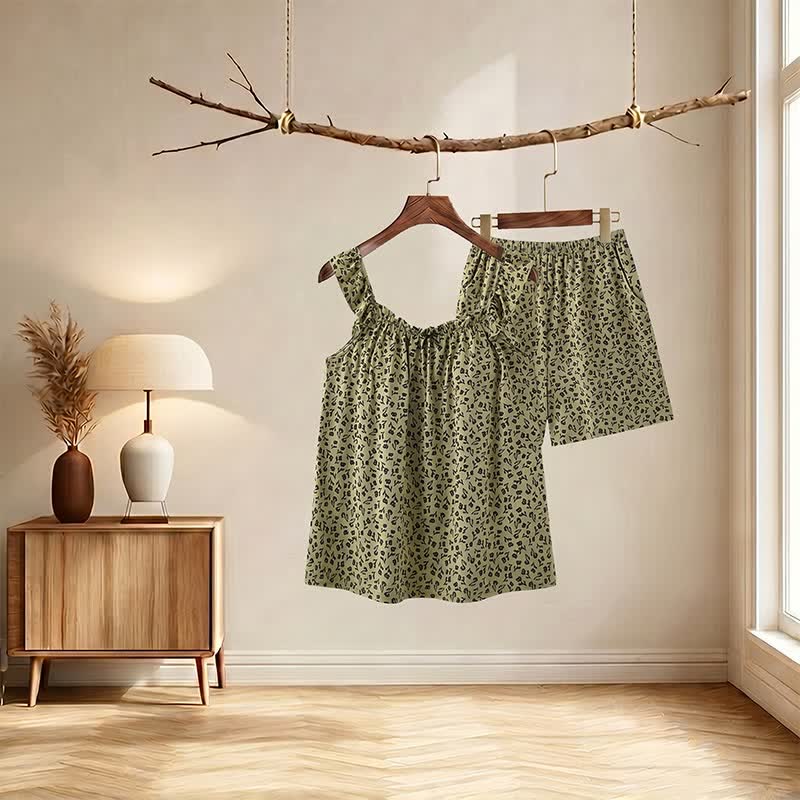 Ensemble pyjama vert olive à volants et motifs floraux - image 3