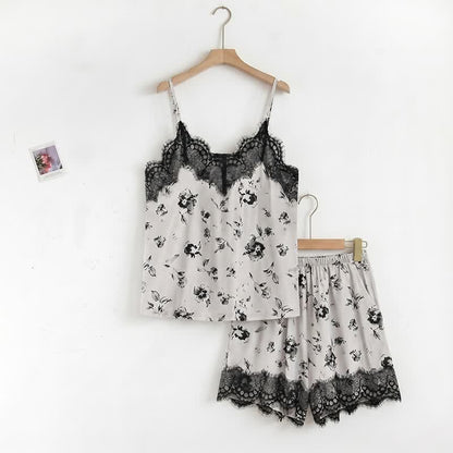 Ensemble pyjama romantique en dentelle florale - image 1