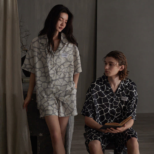Pyjama assorti avec un motif de pierre irrégulier - image 0