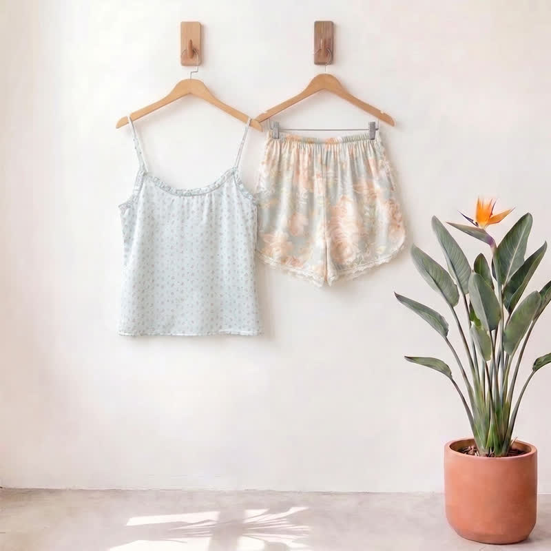 Ensemble de détente Ownkoti Mint Floral Satin Camisole et Short - Crème à la menthe - L - image 0