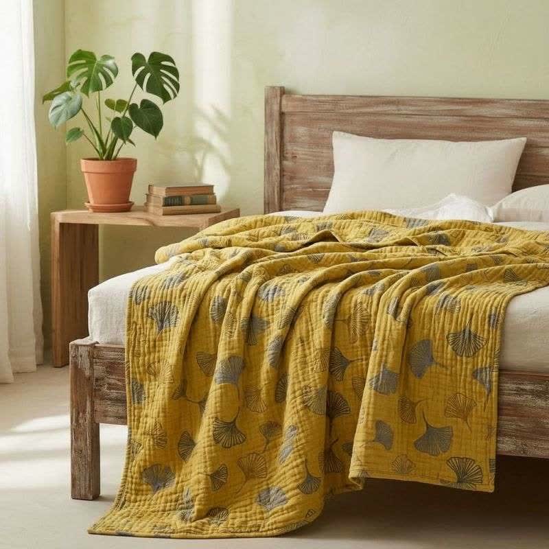 Couverture matelassée en coton Ownkoti moutarde et ginkgo - image 1