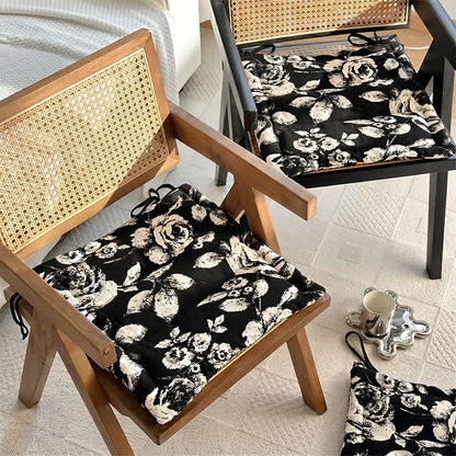 Coussin de chaise Ownkoti en chenille à motif floral vintage noir et blanc - image 1
