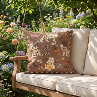Coussin décoratif en velours Ownkoti Midnight Cat Garden - Café - 20" × 20" - Couverture + Insert - image 1