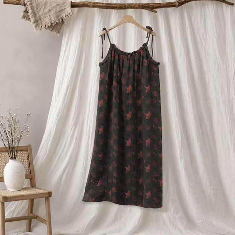 Robe midi d'intérieur à bretelles et motif feuille de ginkgo Ownkoti - Noir et rouge - XL - image 65