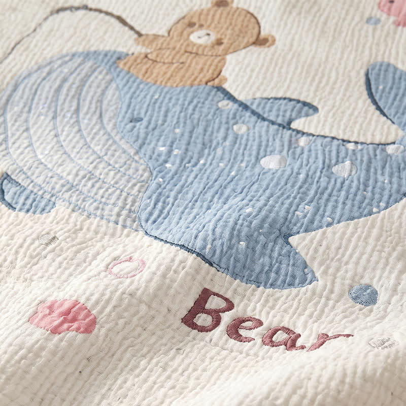 Couverture bébé matelassée en lyocell Ownkoti motif baleine et ours - image 5