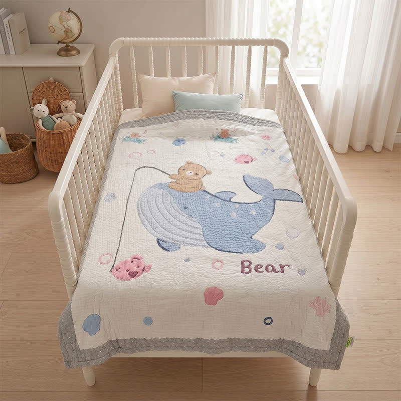 Couverture bébé matelassée en lyocell Ownkoti motif baleine et ours - image 2