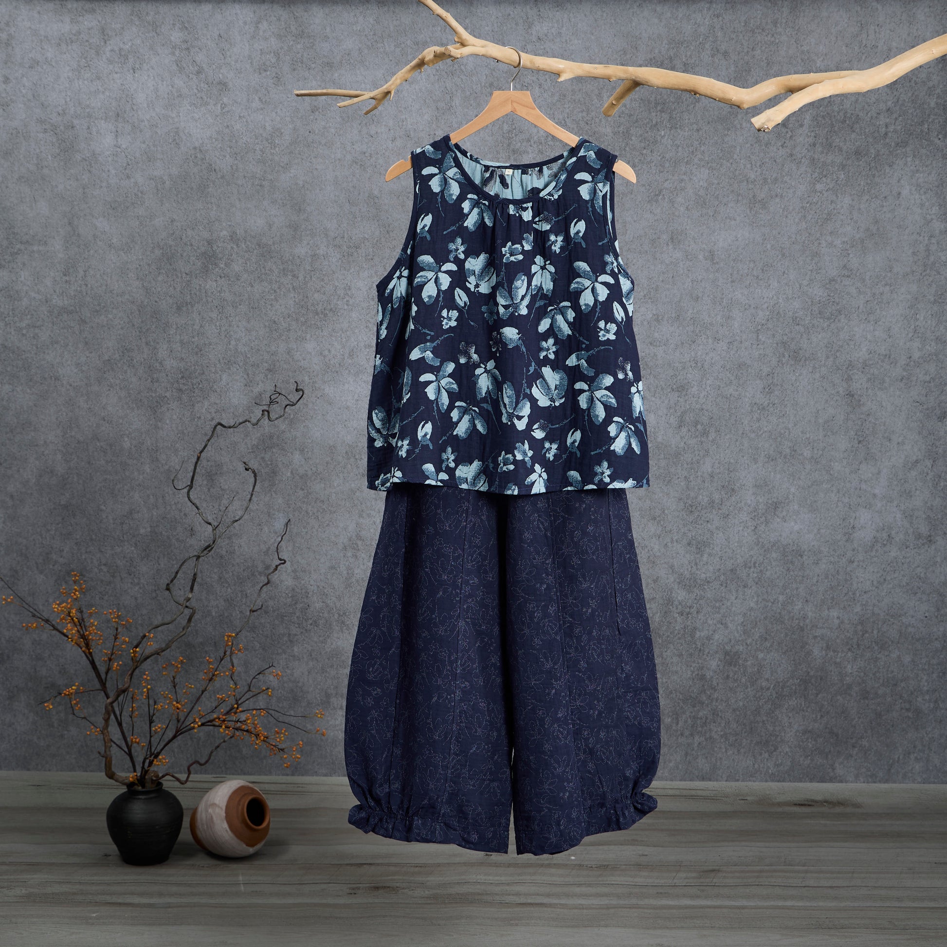 Ensemble de détente Ownkoti rétro bleu marine à fleurs, débardeur en coton. - Bleu marine - XL - image 0