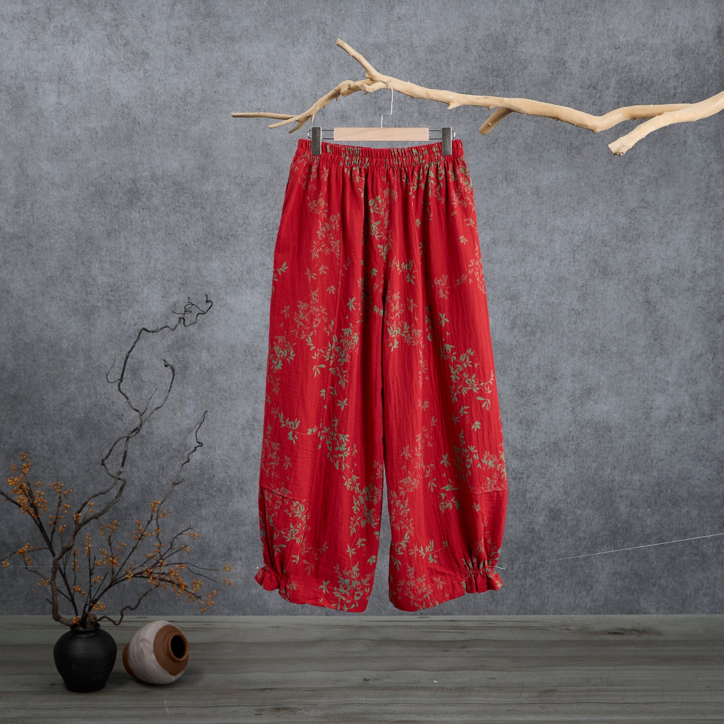 Pantalon de détente en coton à fleurs rouges Ownkoti - image 1
