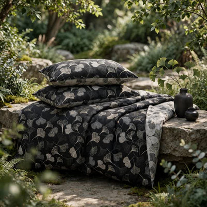 Ensemble de literie réversible en coton Ownkoti Vintage à motif feuille de ginkgo noire - Noir - 2 taies d'oreiller - 40" x 20" - image 5