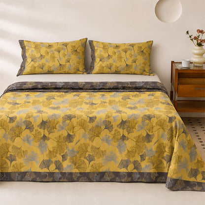Ensemble de literie en coton à feuilles de ginkgo doré Ownkoti - Jaune - Couvre-lit avec 2 taies d'oreiller - Roi - image 1