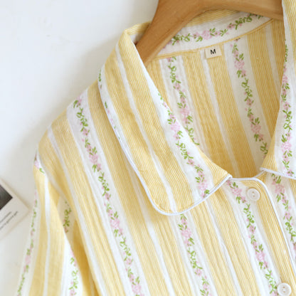 Ensemble de vêtements d'intérieur à rayures florales et patte de boutonnage - image 3