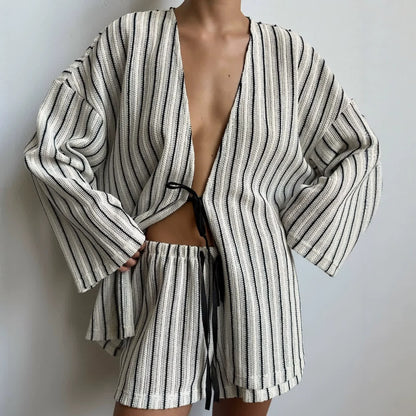 Ensemble de vêtements d'intérieur de villégiature en coton rayé facile à porter - image 1