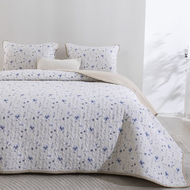 Ensemble de courtepointe en coton à fleurs aquarelles bleues Ownkoti - Blanc crémeux - Couette avec 2 taies d'oreiller - Roi - image 1