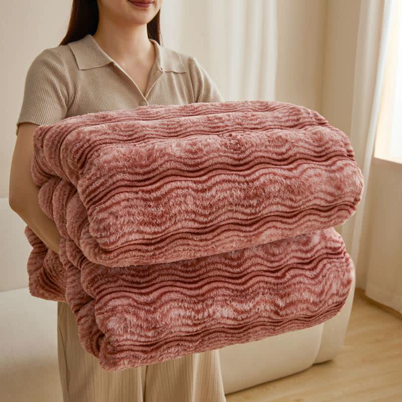 Couverture douce et moelleuse en peluche Ownkoti - Rouge - 79" x 91" - image 0