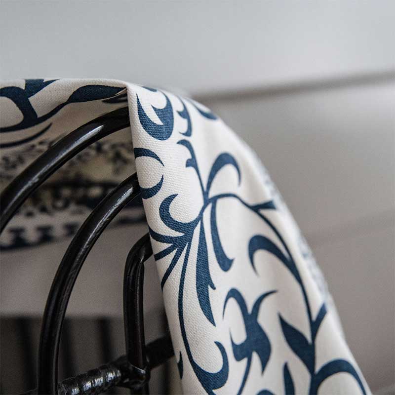 Rideau en coton et lin à motifs bleus