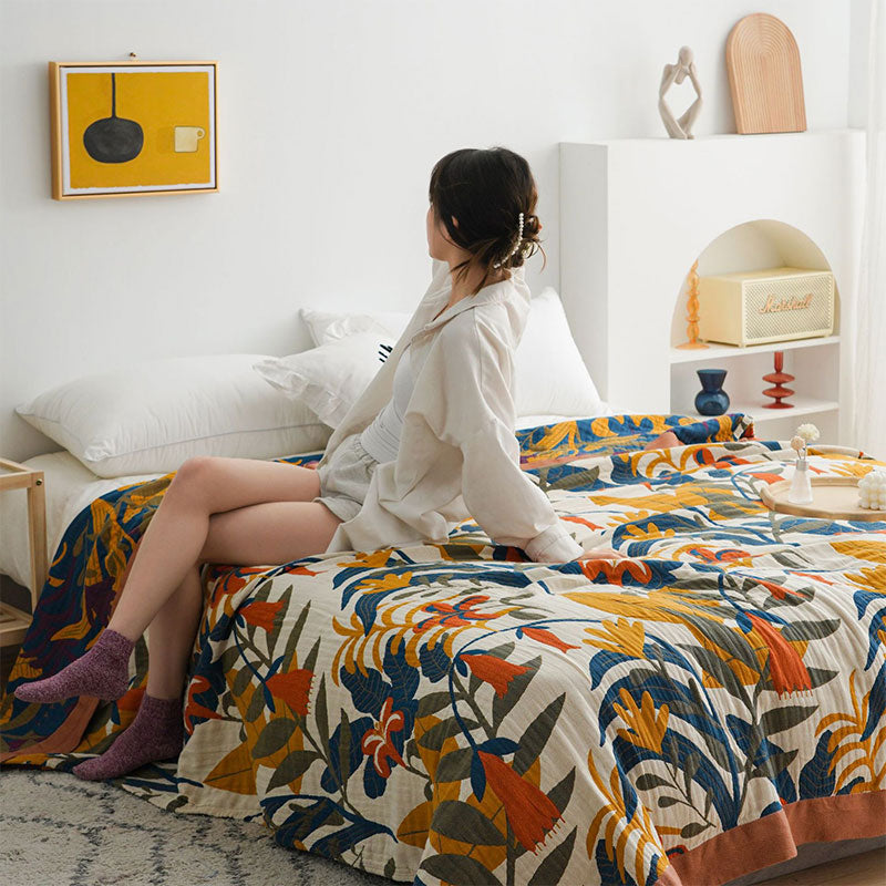 Couette réversible en coton avec imprimé de fleurs de verge d'or