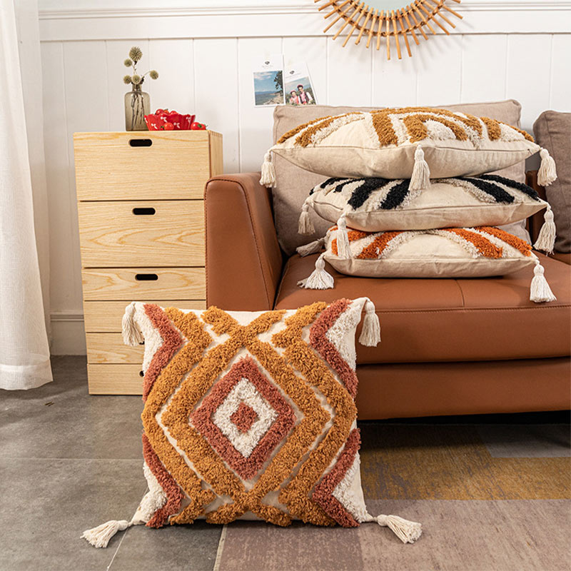 Housse de coussin Ownkoti Maroc en jacquard avec pompons
