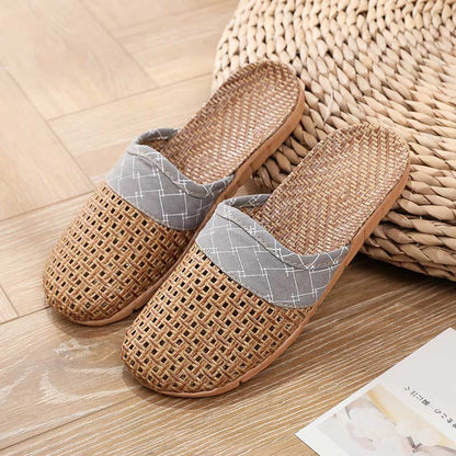 Chaussons plats modernes, creusés et antidérapants