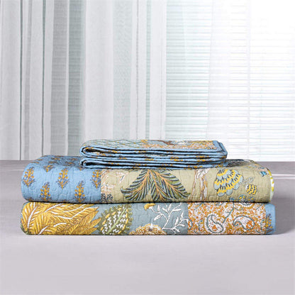 Couette de style bohème avec taies d'oreiller à fleurs