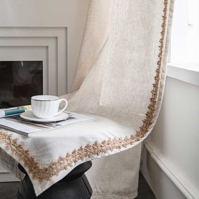 Rideau semi-occultant de style bohème en beige