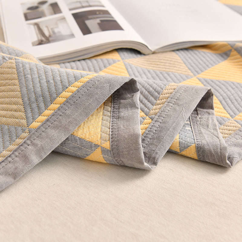 Couette en coton Ownkoti grise et jaune à motif triangulaire