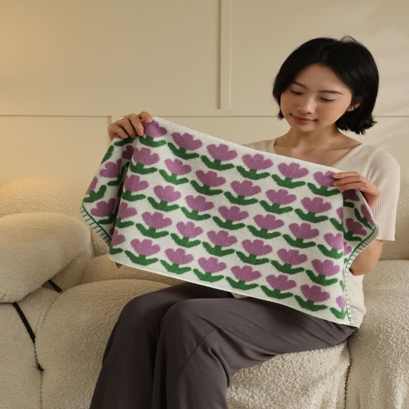 Jolie serviette de bain en coton doux avec motif tulipe