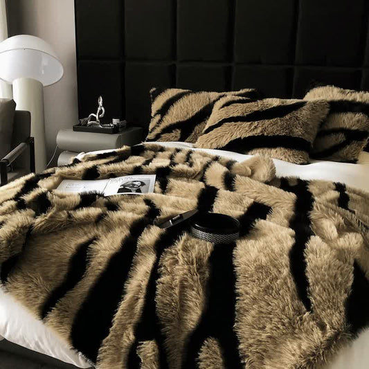 Couverture moderne en fausse fourrure à motif zèbre
