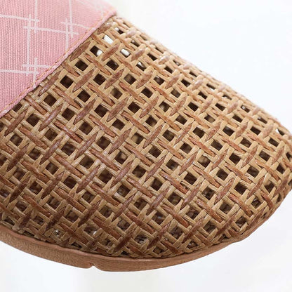 Chaussons plats modernes, creusés et antidérapants