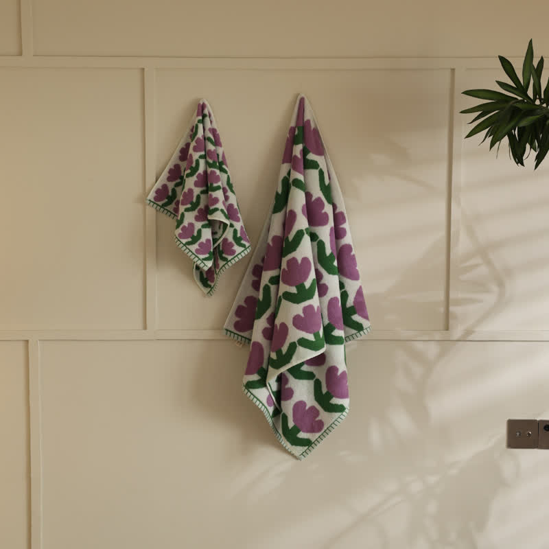 Jolie serviette de bain en coton doux avec motif tulipe