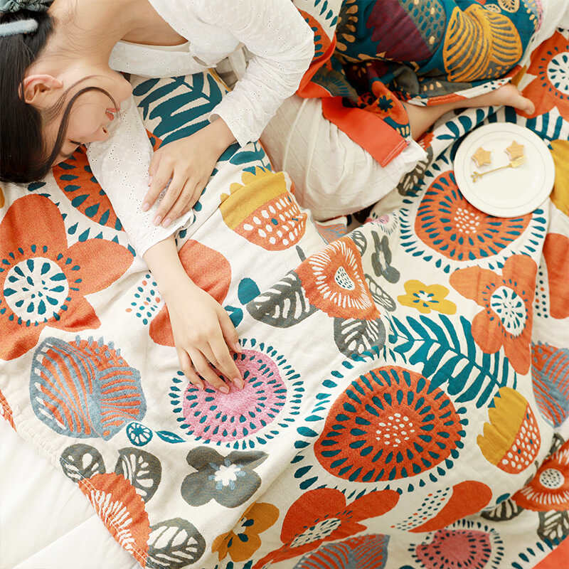 Couette en coton orange Ownkoti à motif floral de dessin animé