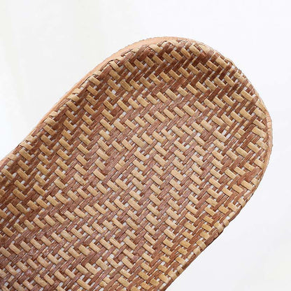Chaussons plats modernes, creusés et antidérapants