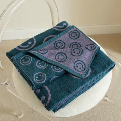 Ownkoti – Serviette en coton peigné doux avec un motif souriant