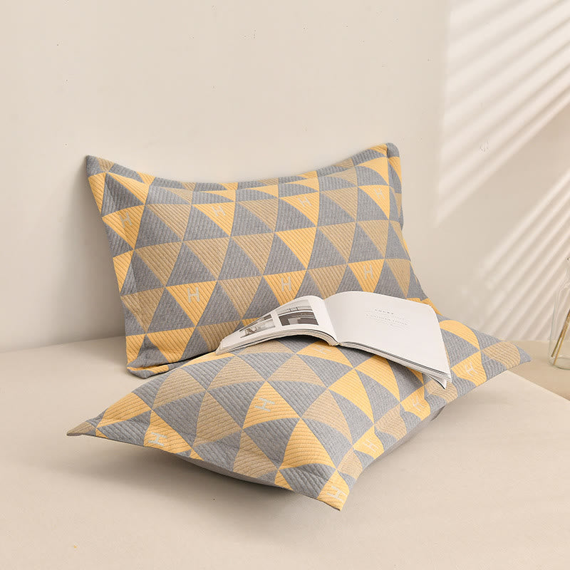 Couette en coton Ownkoti grise et jaune à motif triangulaire