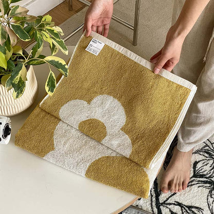 Serviette en coton doux et respirant avec motif floral
