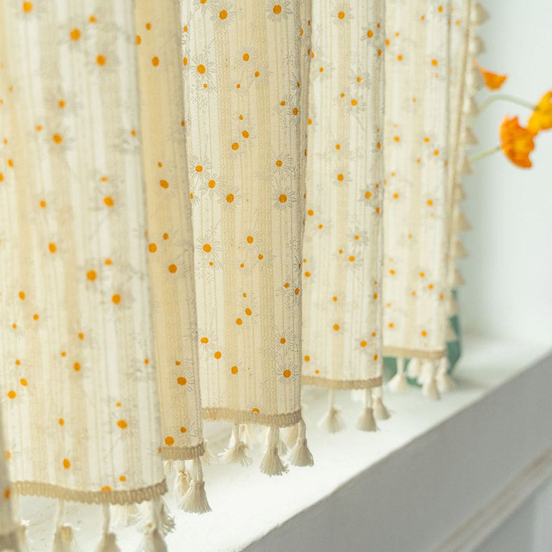 Rideau à plusieurs niveaux beige à motif marguerites