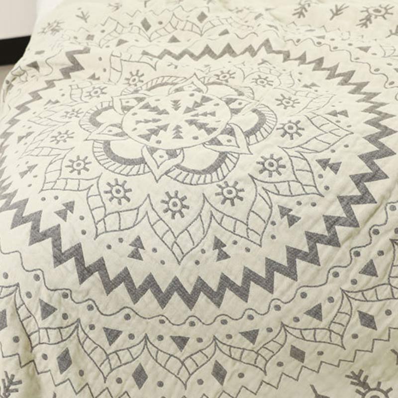 Couette réversible en coton Ownkoti Chic Mandala à motif floral