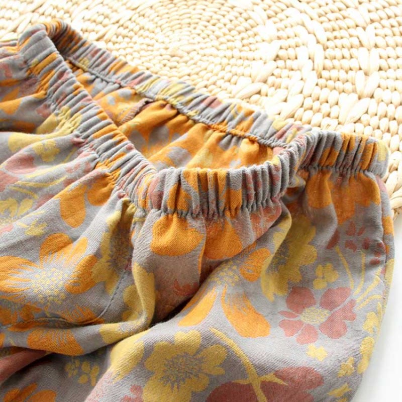 Ensemble de vêtements d'intérieur en coton jaune avec revers à motif marguerites
