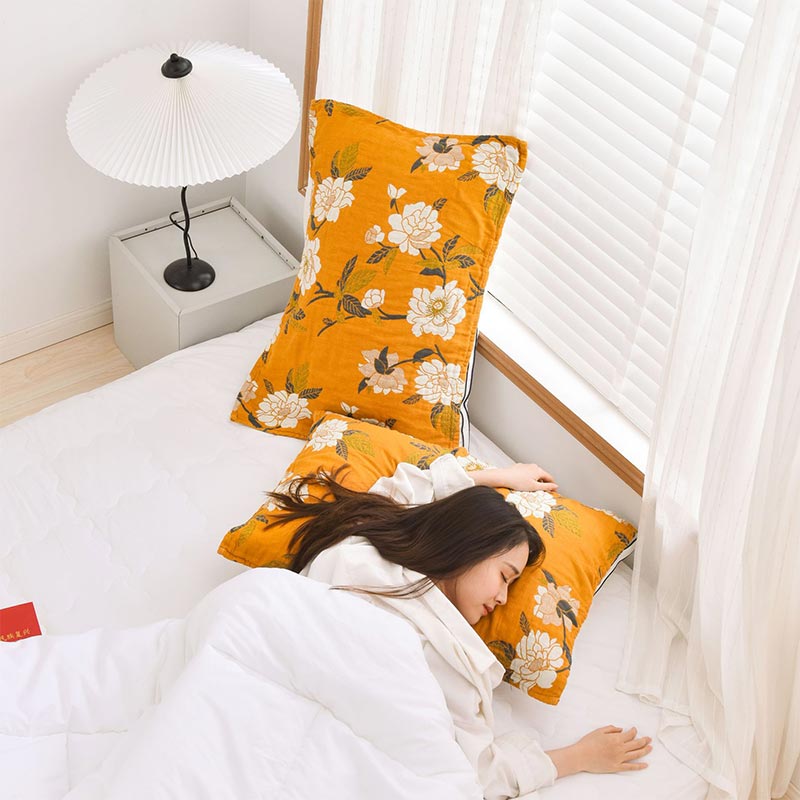Serviette oreiller en gaze de coton à fleurs jaunes (2 pièces)