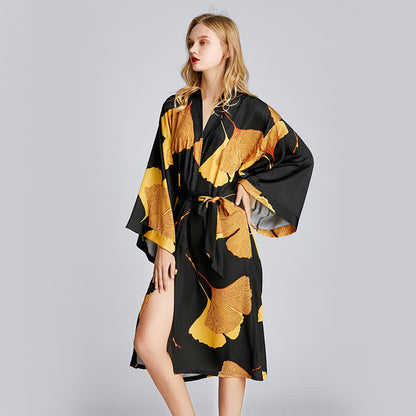 Pyjama peignoir col V en soie glacée Ginkgo - image 1