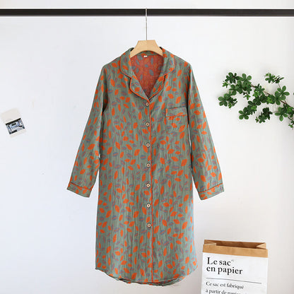Chemise de nuit en coton à motif feuilles et boutons