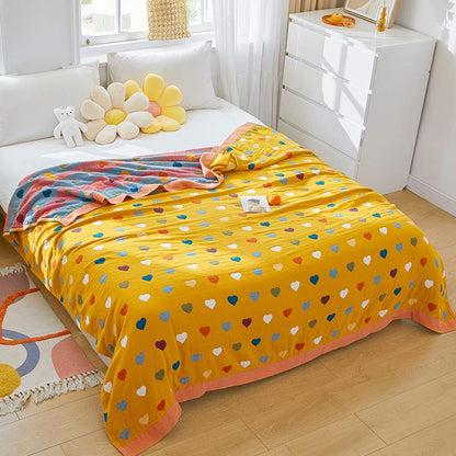 Couette réversible en gaze de coton avec des cœurs colorés