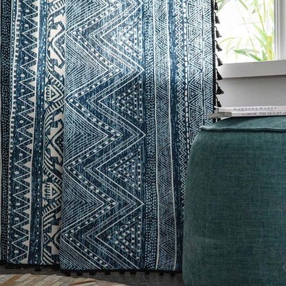 Rideau filtrant la lumière bleue avec motif géométrique