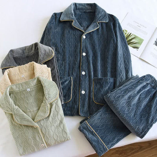 Ensemble pyjama en flanelle de couleur unie avec revers