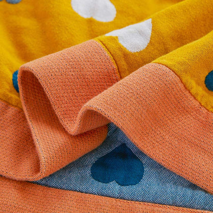 Couette réversible en gaze de coton avec des cœurs colorés
